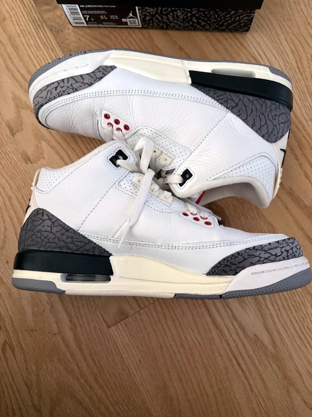 Air Jordan 3 White Cement Reimagined 7Y / Women's 8.5 w/ Box DM0967-100